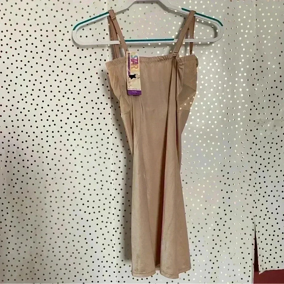 Spanx Full Slip NWT - Picture 7 of 12